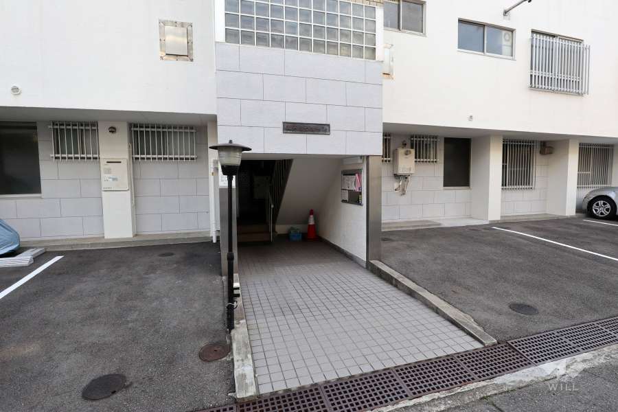 建物出入り口