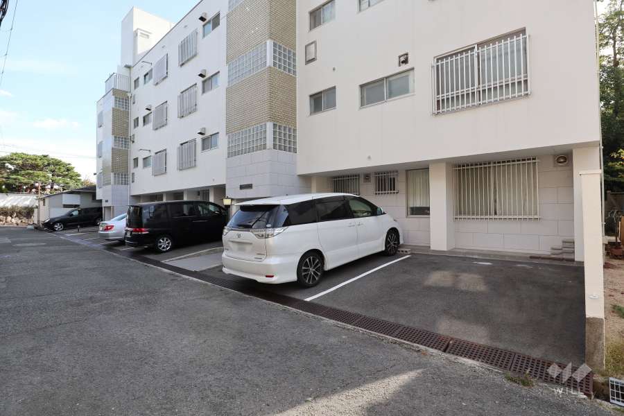 敷地内駐車場（屋外平面式）