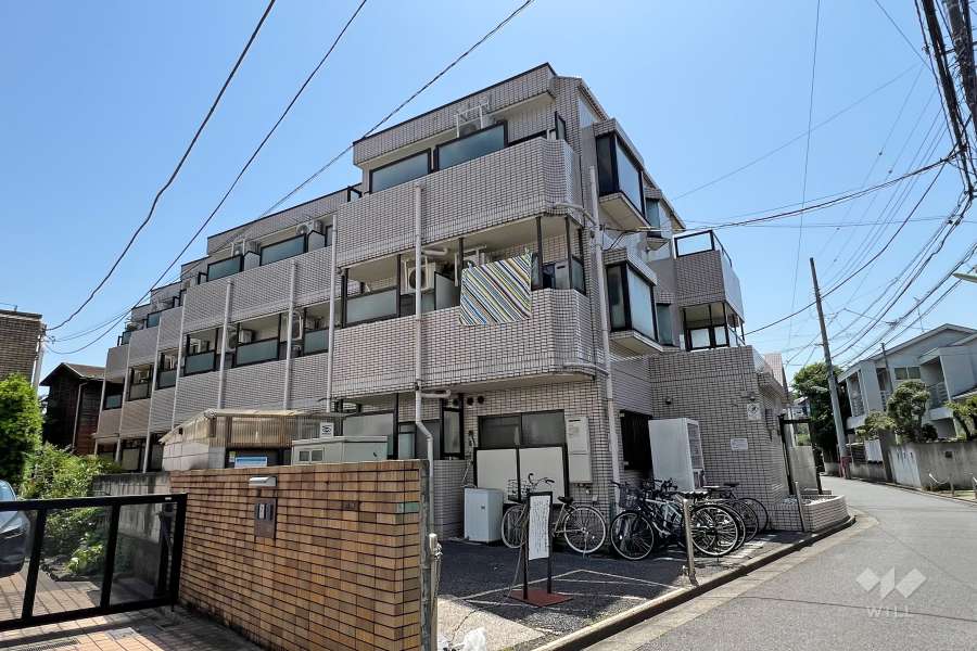 スカイコート世田谷上馬の外観(北東側から)