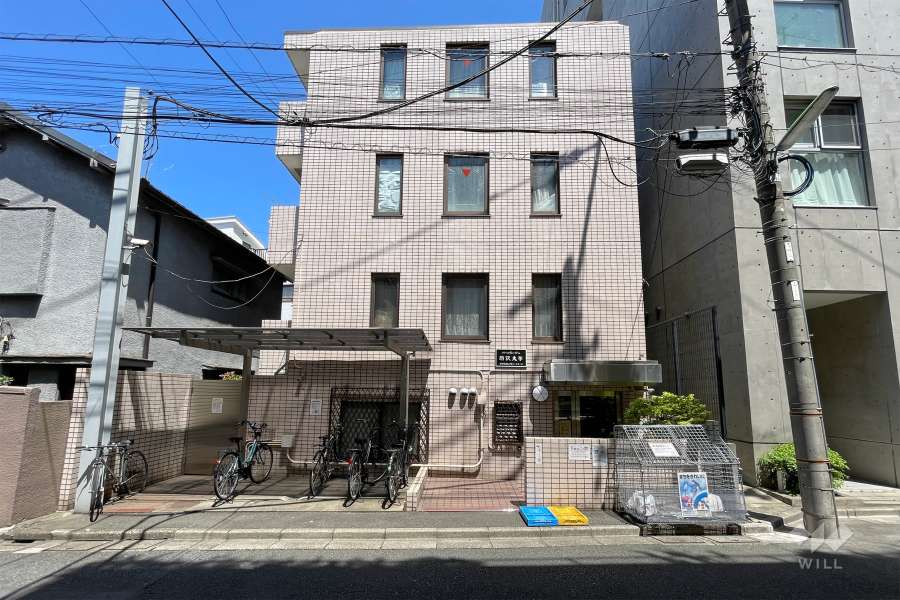 パーソネージュ駒沢大学の外観（南側から）　