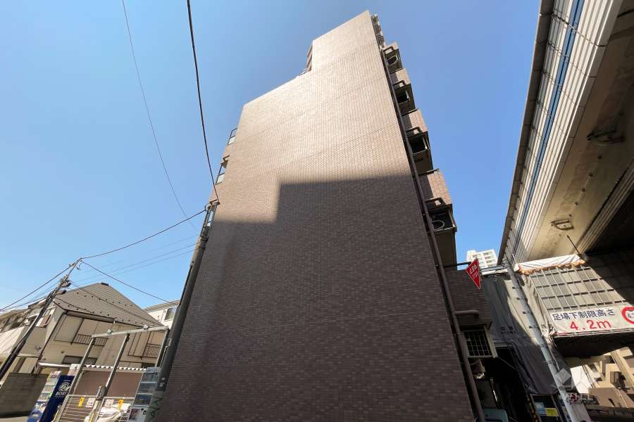 菱和パレス上馬の外観（南側から）