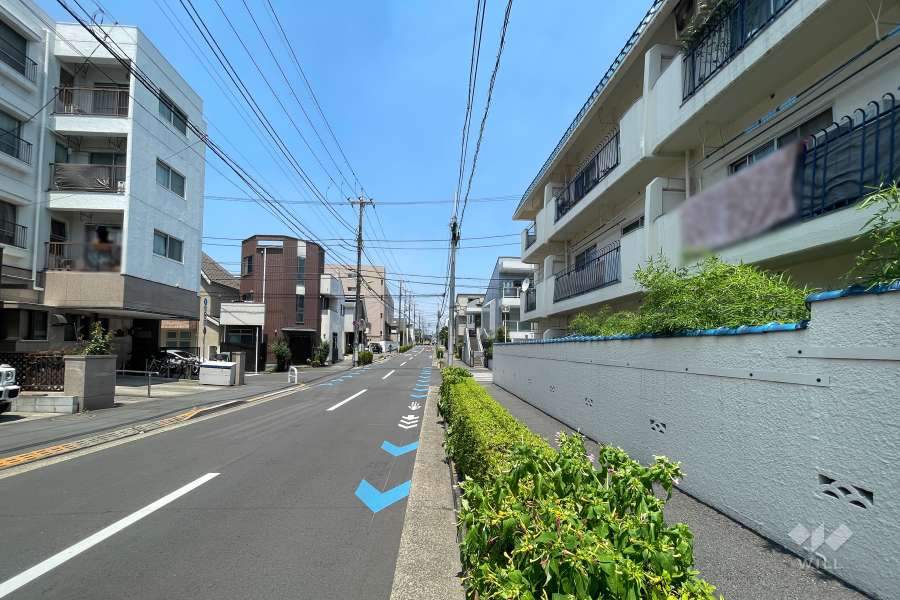 敷地南西側の前面道路