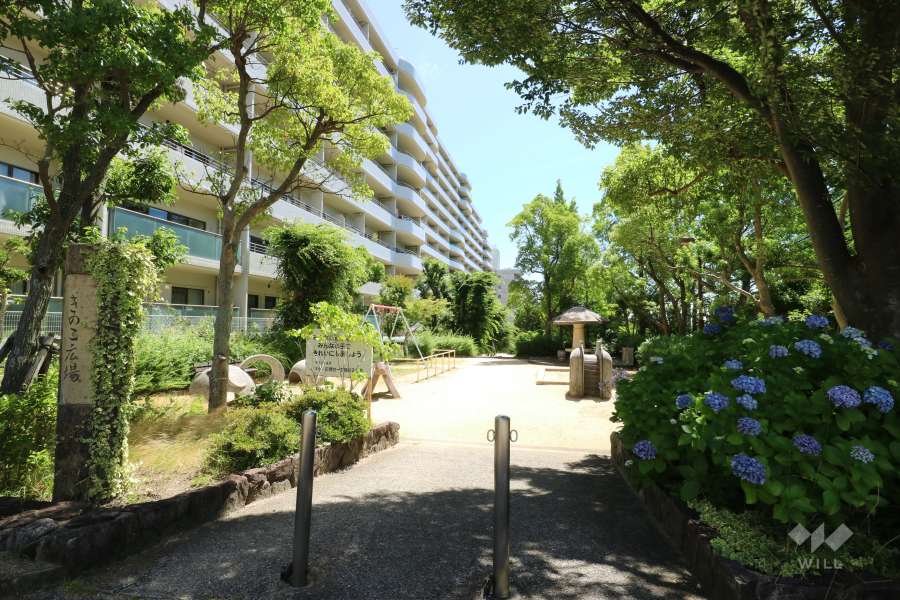 敷地南側にある公園