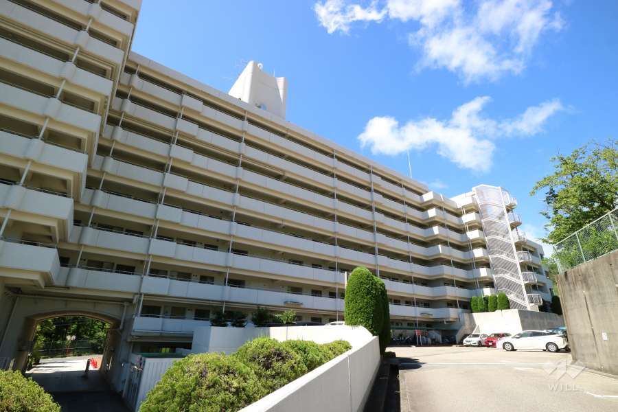阪急逆瀬台アヴェルデ　5番館の外観（北東側から）