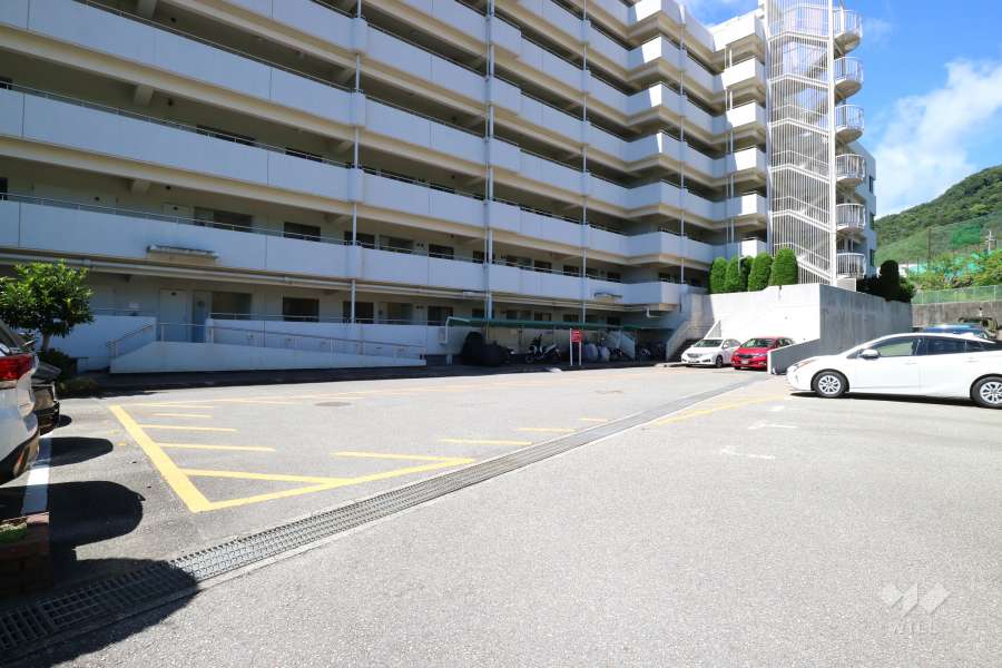 敷地内駐車場（屋外平面式）