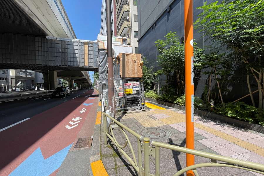 敷地北西側の前面道路　　