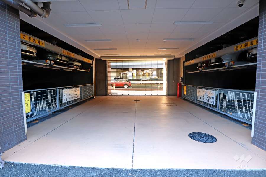 敷地内駐車場（屋内機械式）