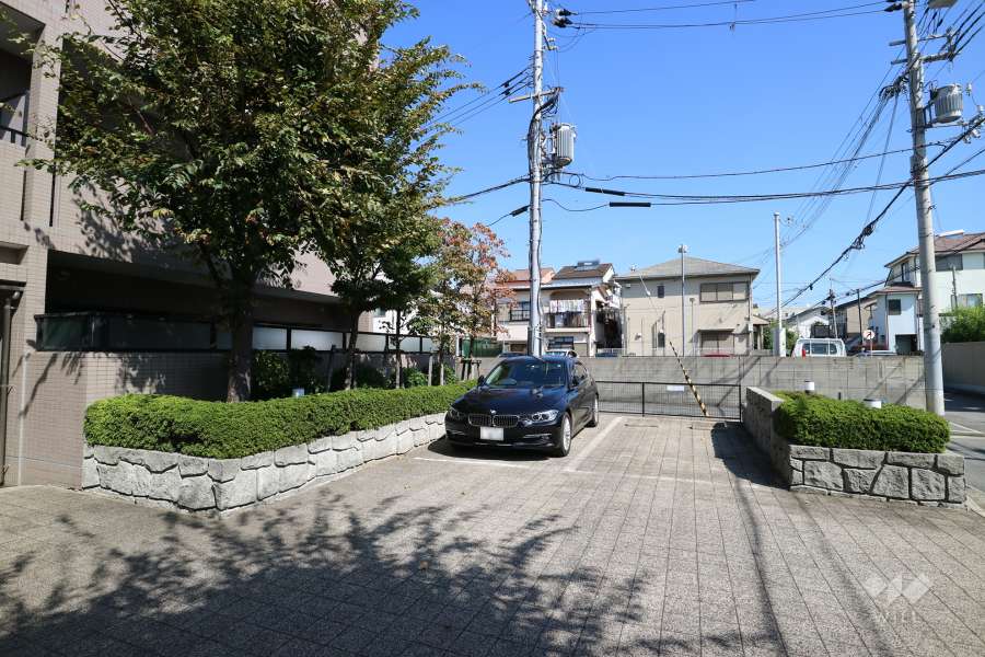 敷地内駐車場（屋外平面式）