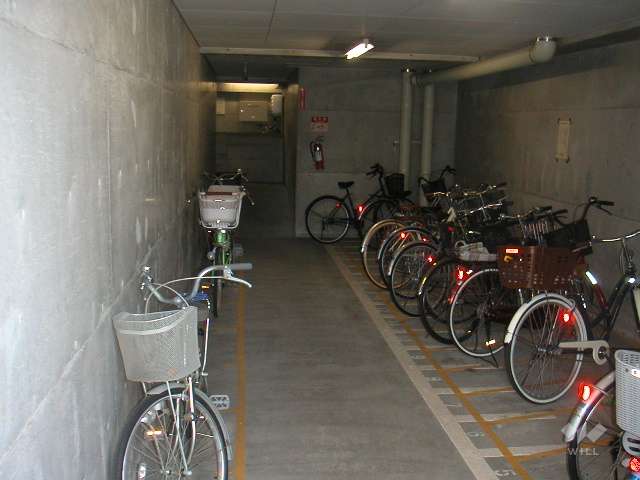 駐輪場（屋内）