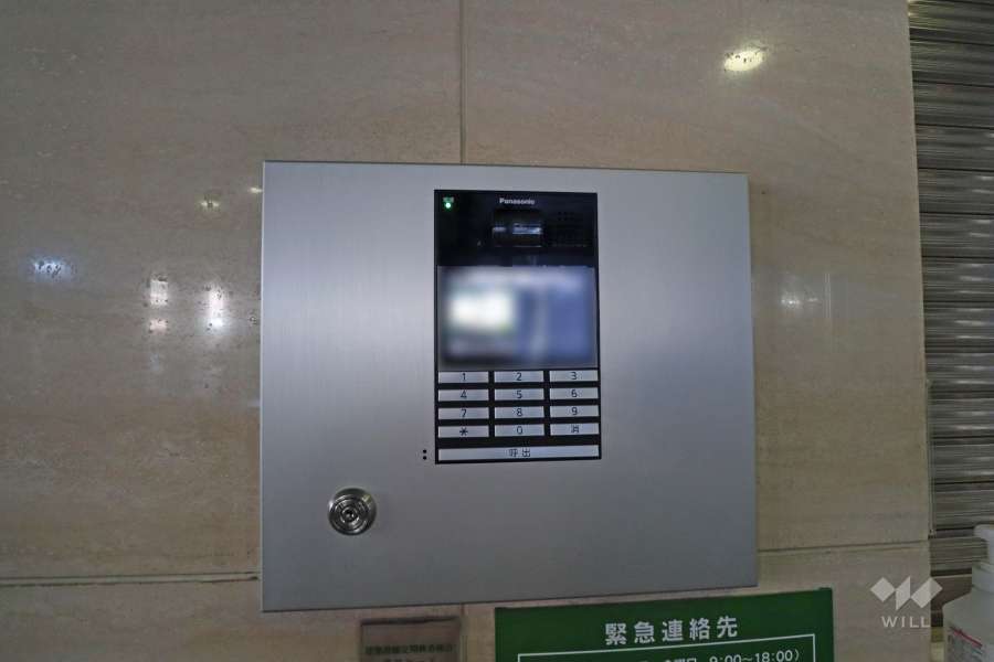 エントランスはオートロック付きです。