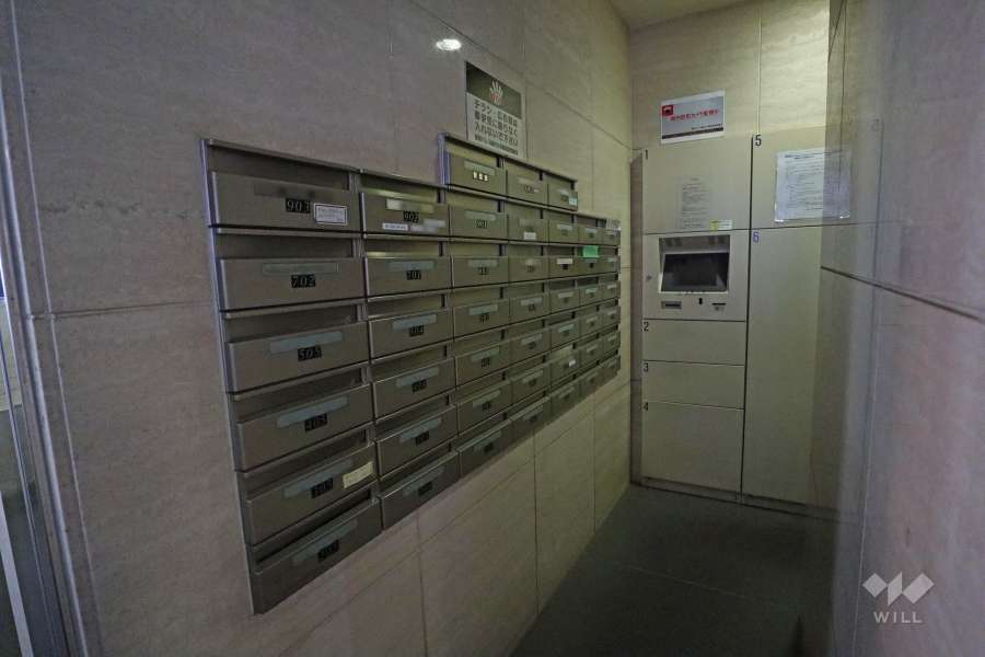 宅配ボックスと共用ポスト