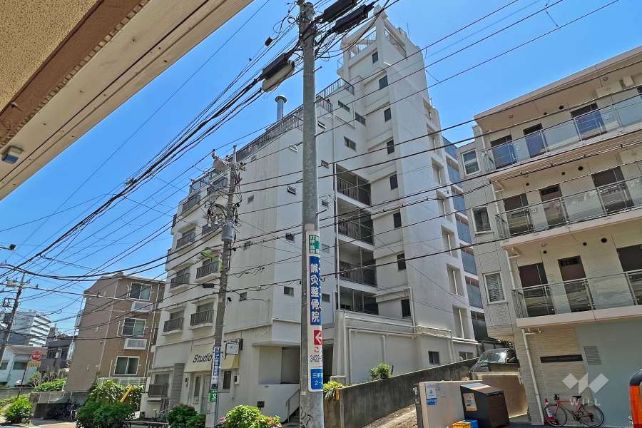 上馬フラワーホームの外観(北西側から)