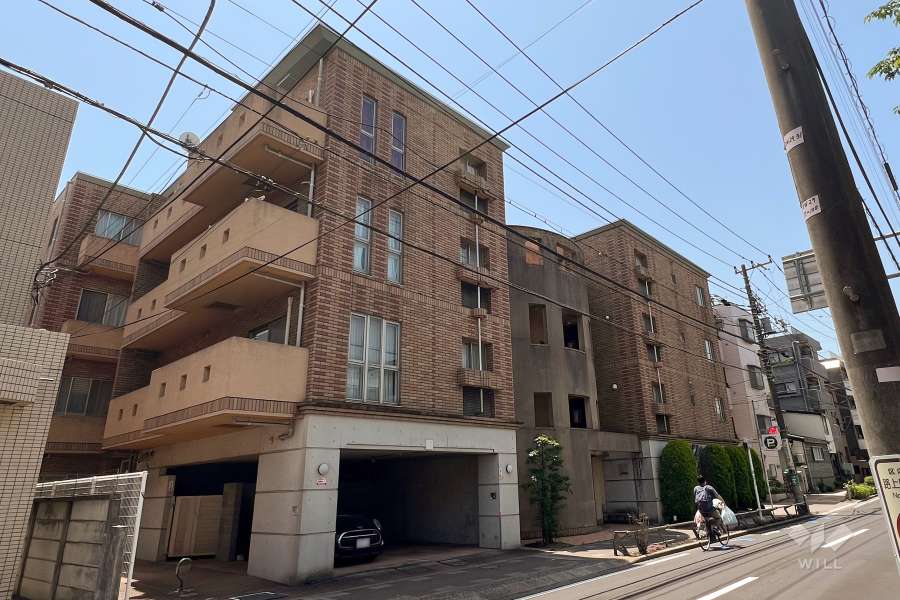 ジェイパーク三軒茶屋の外観(北東側から)