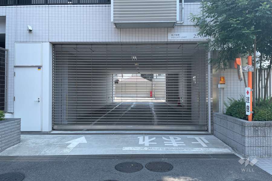 駐車場の出入り口