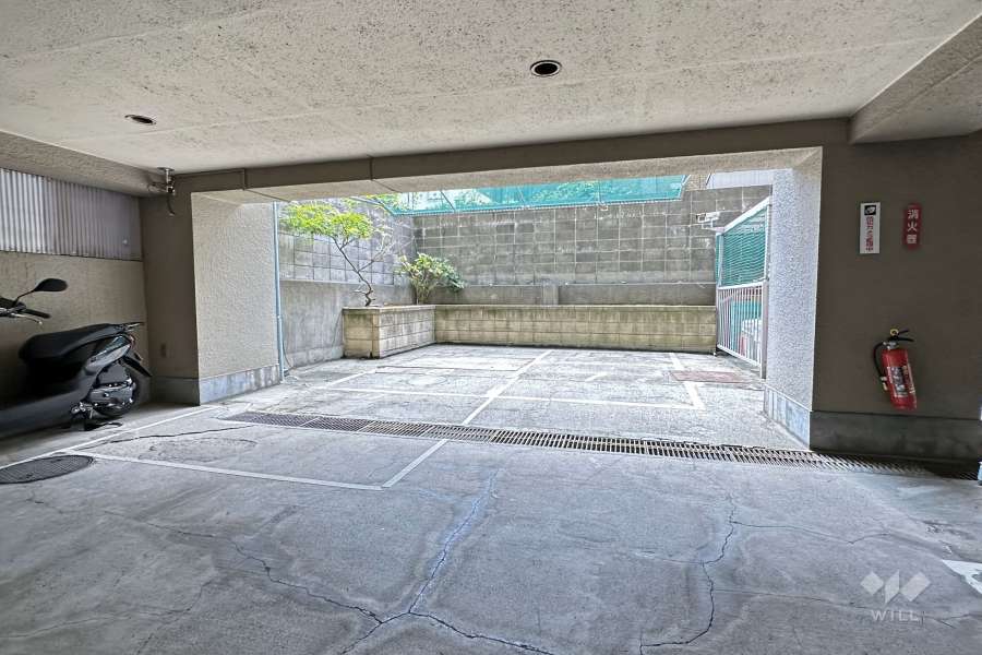 敷地内駐車場（屋外平面式）