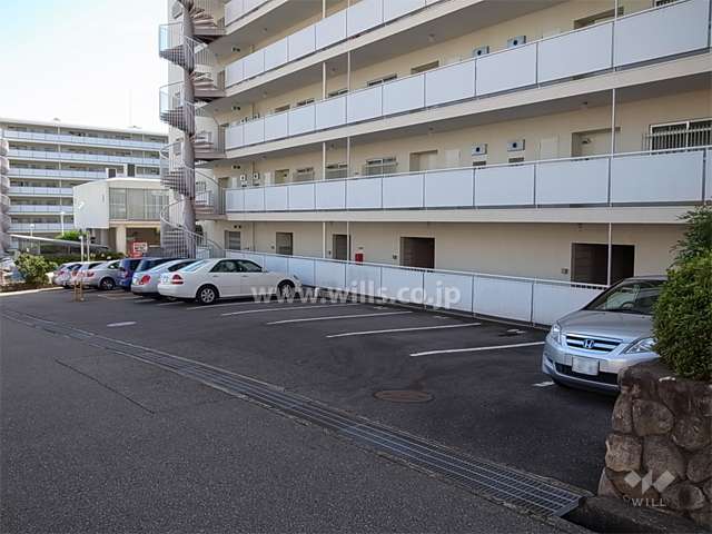 敷地内駐車場（屋外平面式）