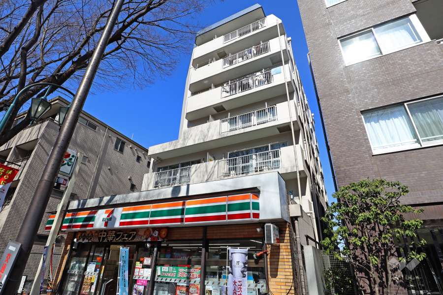 サニーハイツ上北沢の外観(南東側から)