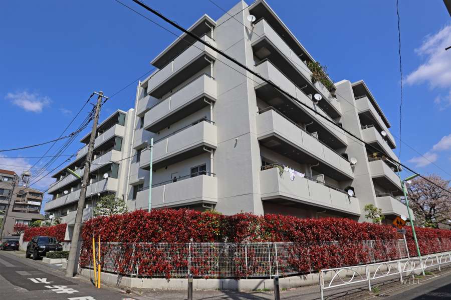 上北沢パークホームズの外観（南西側から）