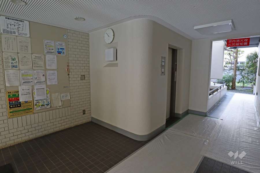 エントランスホール