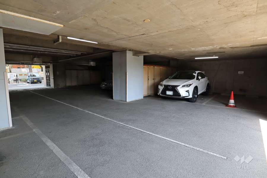 敷地内駐車場（屋内平面式）