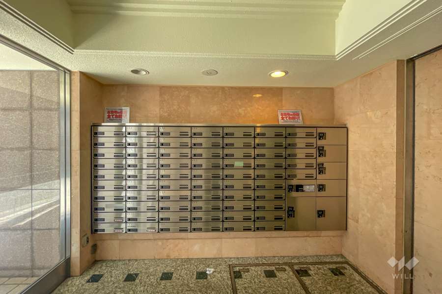 宅配ボックスと共用ポスト