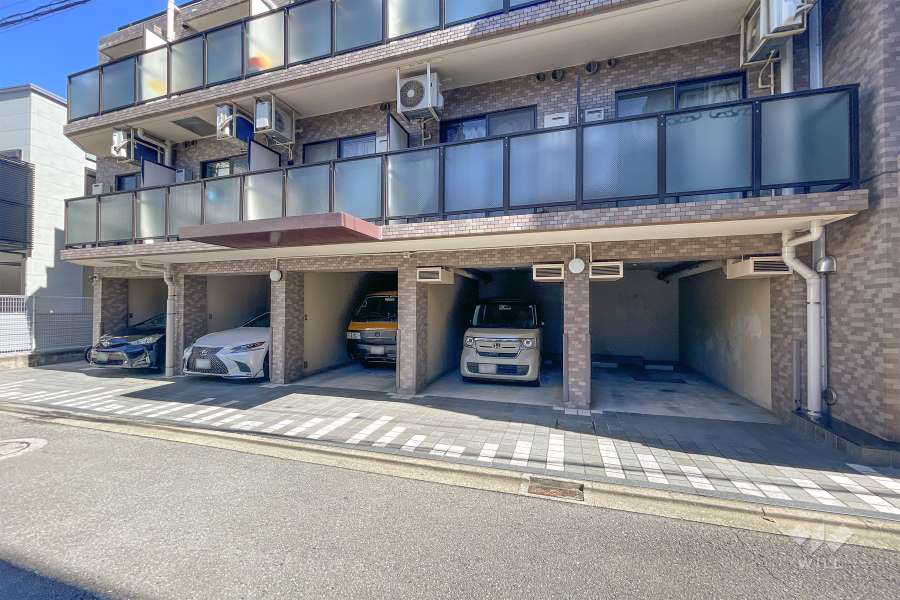 敷地内駐車場（屋内平面式）