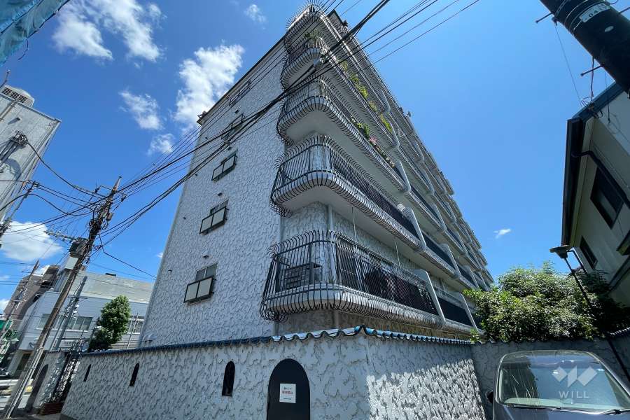 秀和上野毛レジデンスの外観（北西側から）