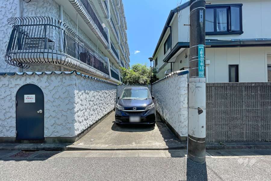 敷地内駐車場（屋外平面式）