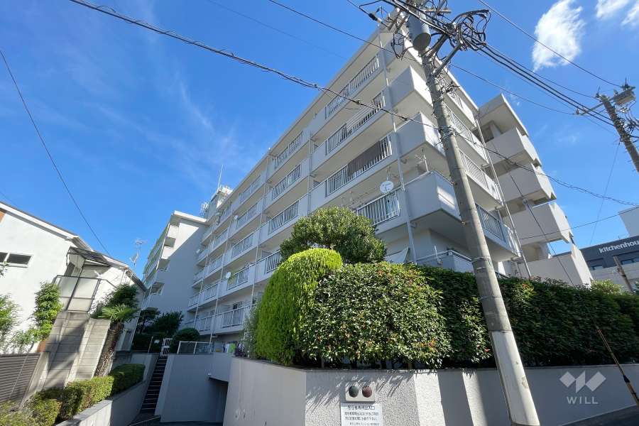 朝日上野毛マンションの外観（南西側から）　