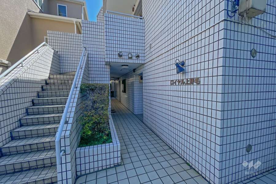 敷地のの入り口