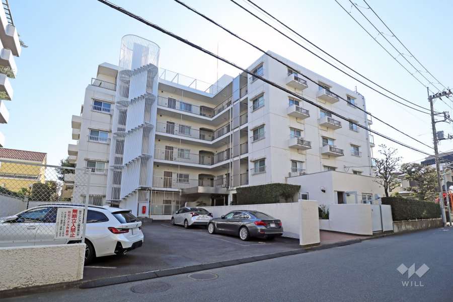 イトーピア上野毛マンションの外観(北側から)