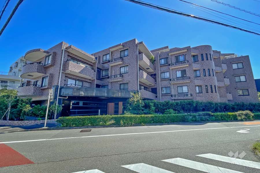 クレッセント上野毛の外観（北西側から）