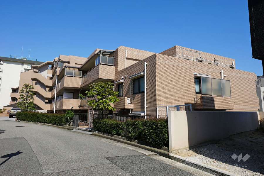 パーク・ノヴァ芦屋の外観（北西側から）