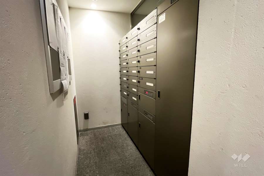 共用ポストと宅配ボックス