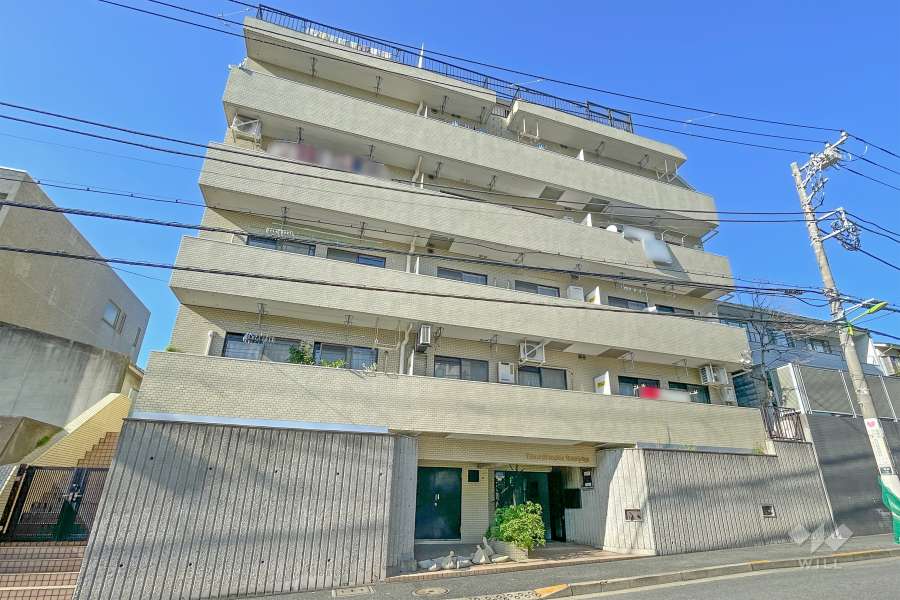 ライオンズマンション上用賀の外観（南西側から）