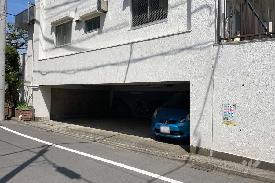 敷地内駐車場（屋内平面式）　