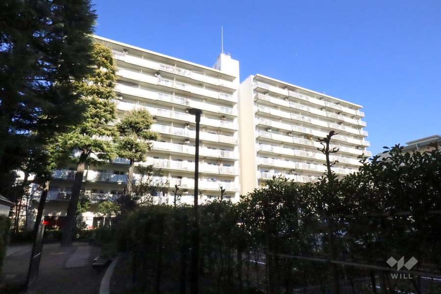 パシフィック馬事公苑前1号棟の外観(南西側から)