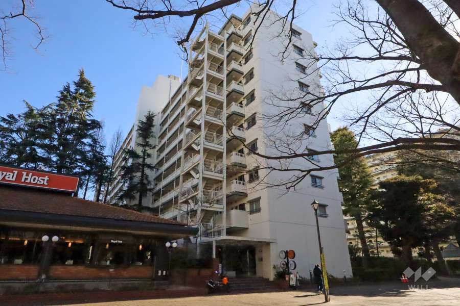 パシフィック馬事公苑前1号棟の外観(北西側から)