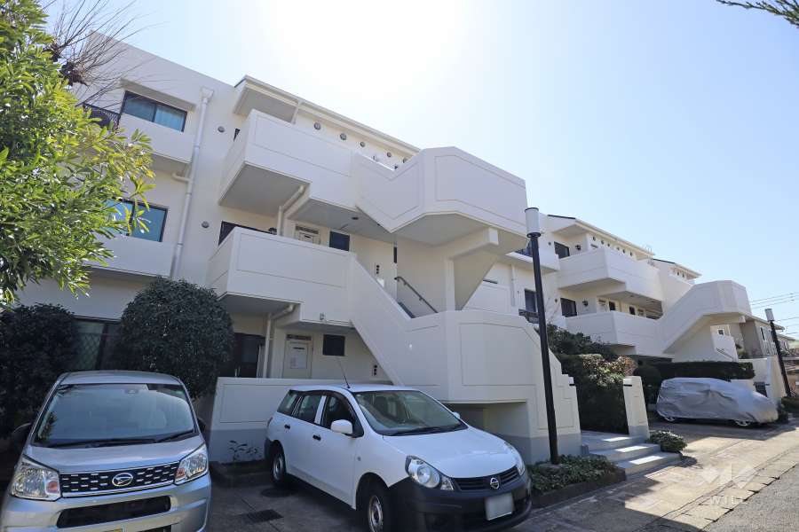 馬事公苑パークホームズの外観（北側から）