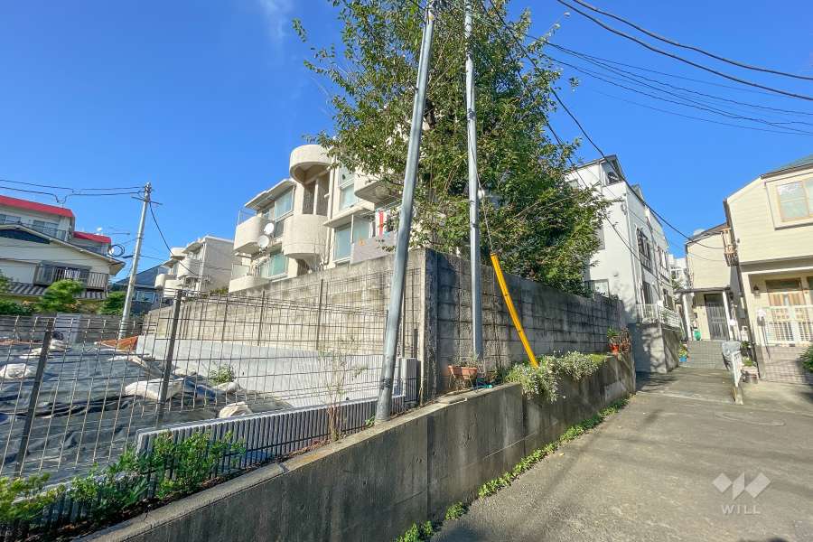 馬事公苑南サンハイツの外観（南西側から）