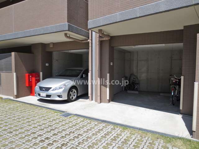 敷地内駐車場（屋内平面式）