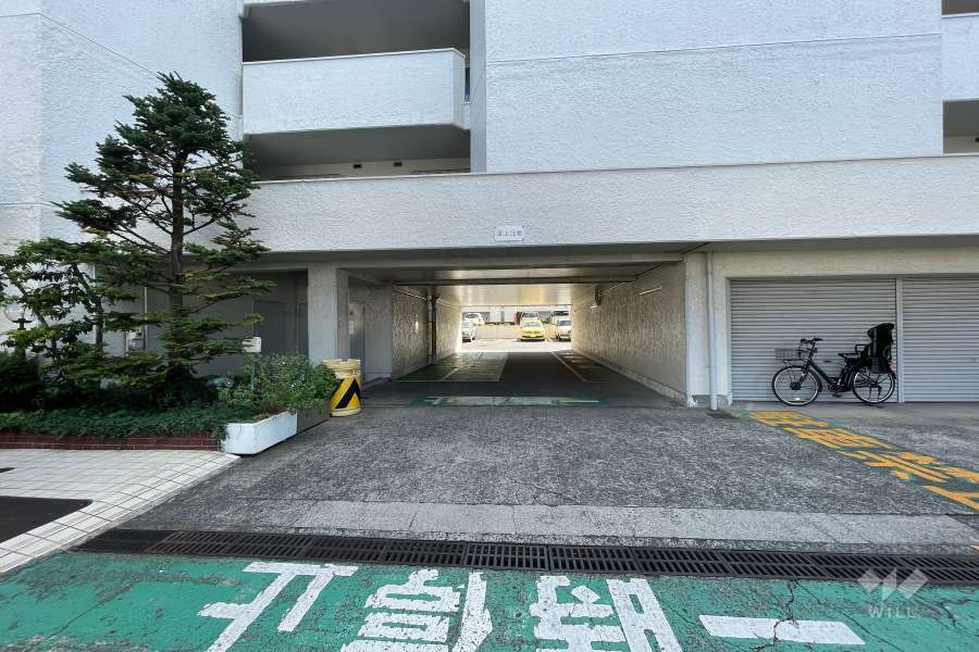 駐車場の出入り口