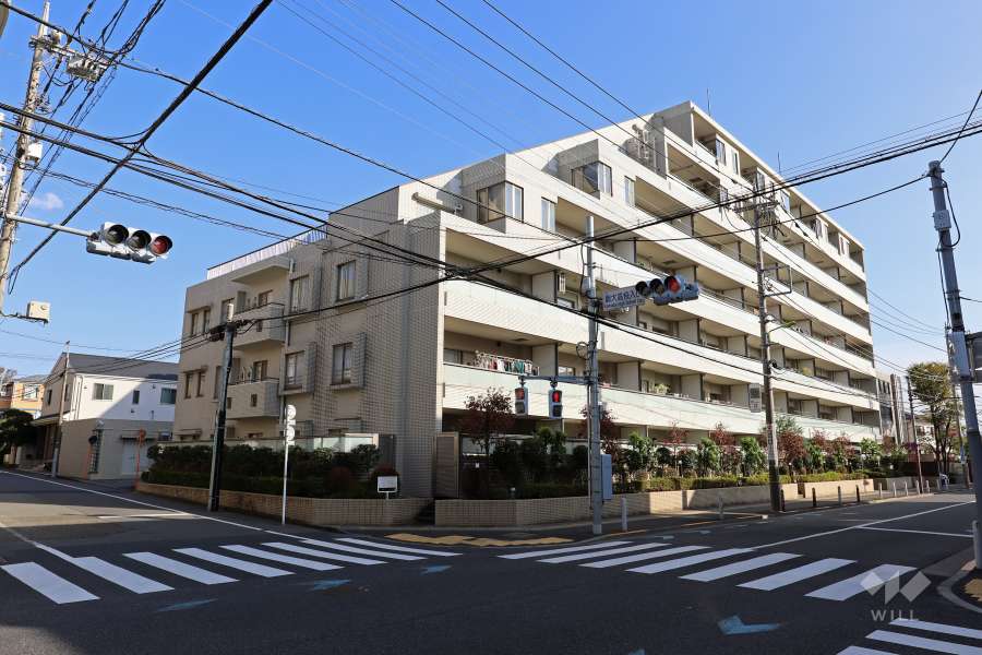 フォルム上用賀馬事公苑の外観（北西側から）