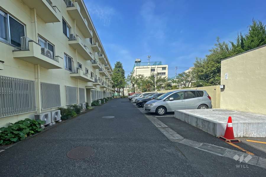 敷地内駐車場（屋外平面式）