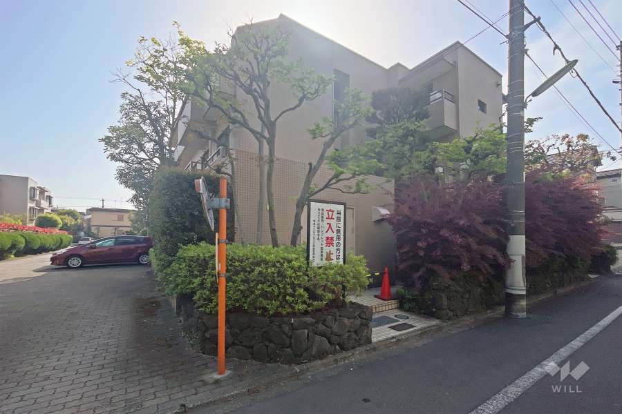 東急ドエルアルス上用賀の外観（北西側から）