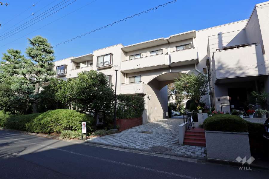 上用賀タウンホームの外観（南西側から）