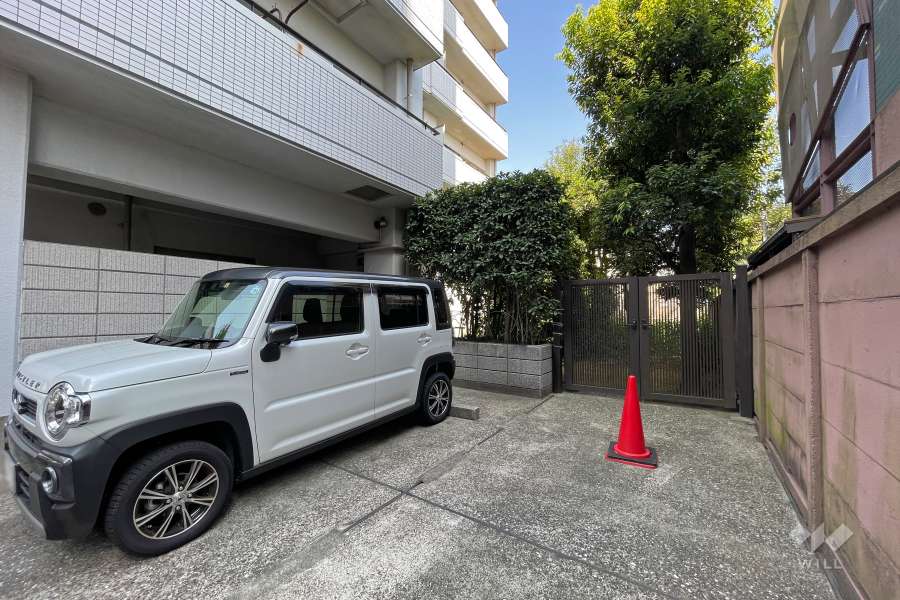 敷地内駐車場（屋外平面式）