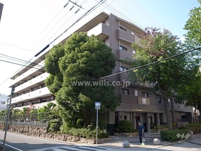 ライオンズマンション芦屋伊勢町壱番館の外観（南東側から）