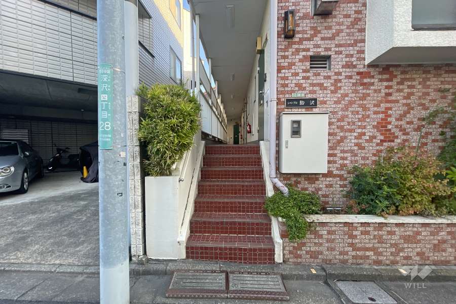 敷地入り口