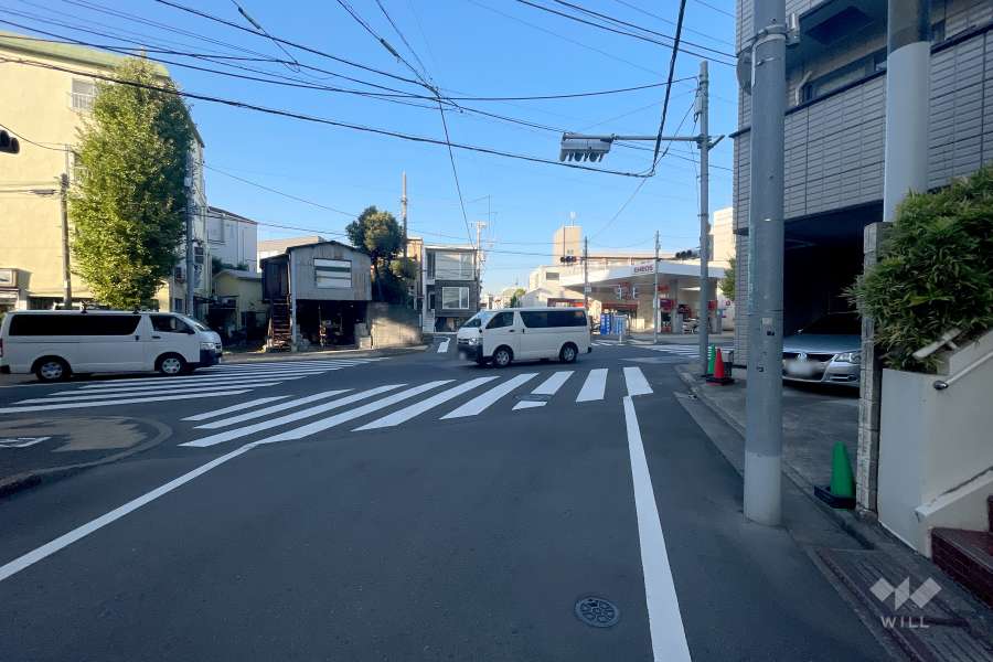 敷地北西側の前面道路　